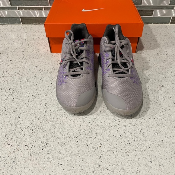 boys sneakers size 5